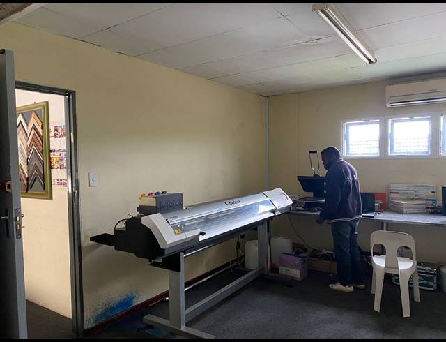 205M² MINI FACTORY TO LET IN SPRINGFIELD PARK